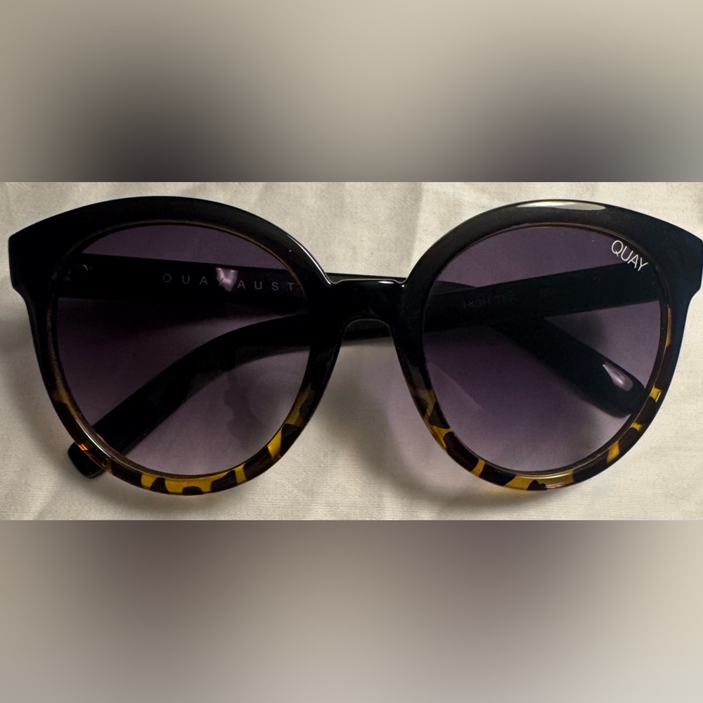 Quay Australia Sunglasses Tony Bianco HIGH TEA Tortoise/Smoke 125